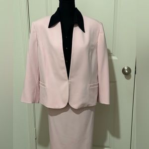 Kasper Women’s 3 piece suit